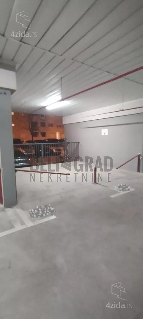 Garaža | 4zida