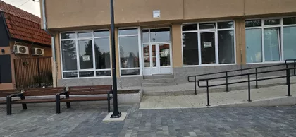Paradni Trg 2 | 4zida.rs