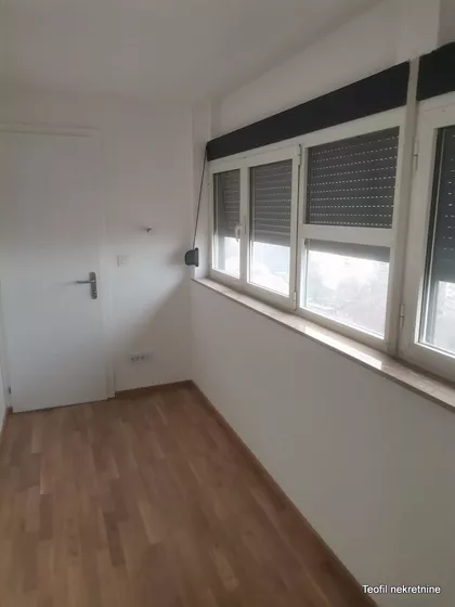 Ugrinovačka | 4zida.rs