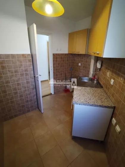 Pariske komune | 4zida.rs