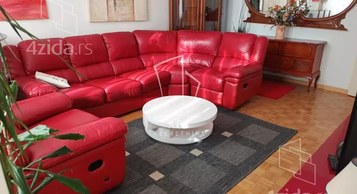 Četvoroiposoban stan | 4zida