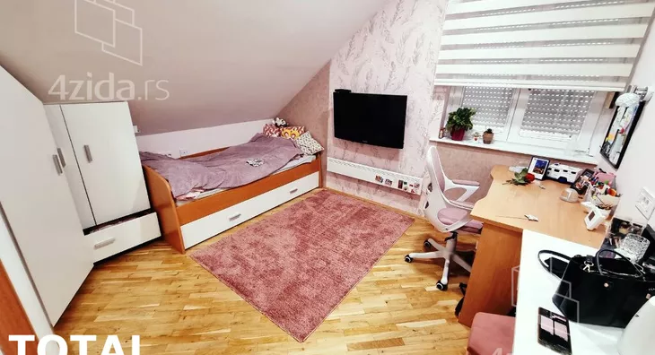 Petoiposoban stan | 4zida