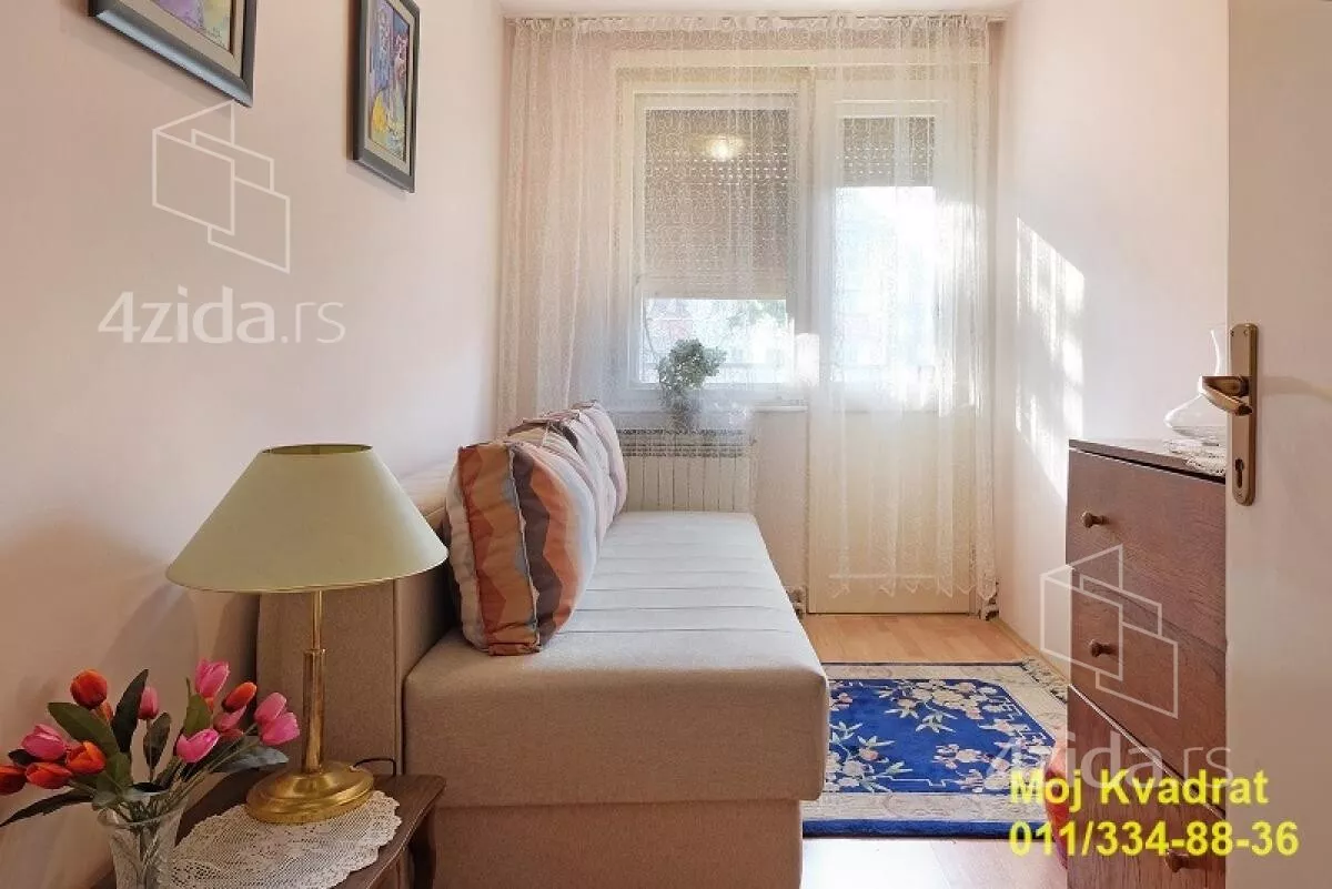 Šestosoban stan | 4zida