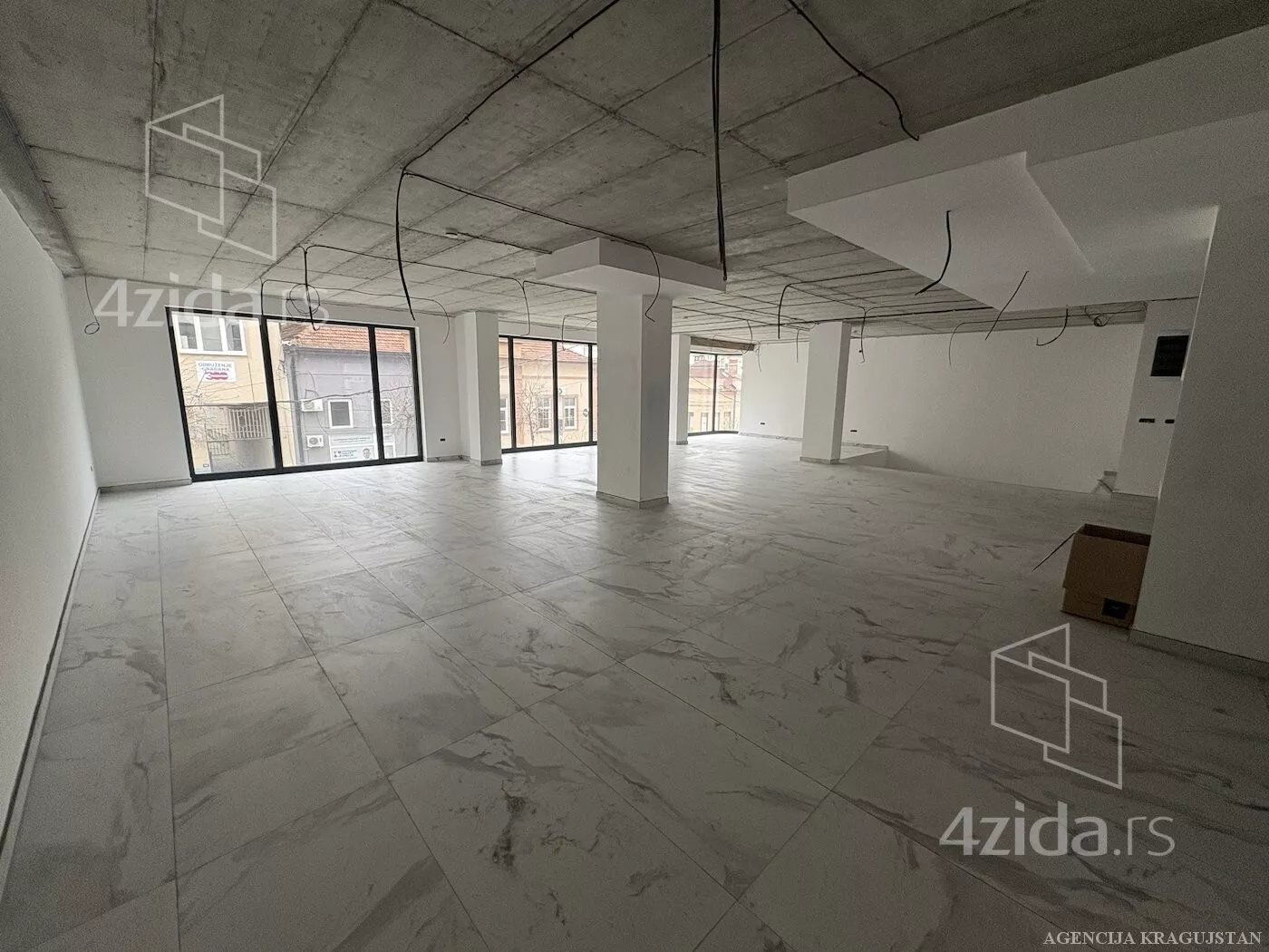 Poslovni prostor | 4zida