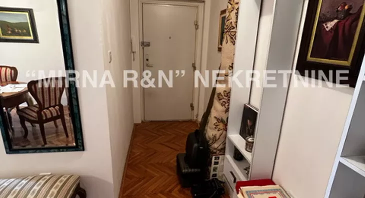 Četvoroiposoban stan | 4zida