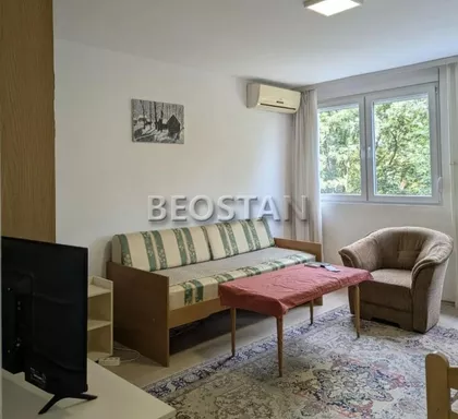 Pariske komune | 4zida.rs