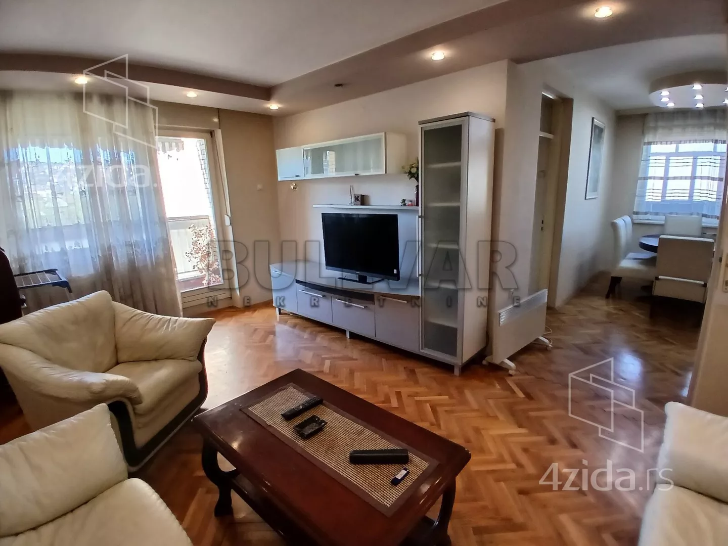 Troiposoban stan | 4zida