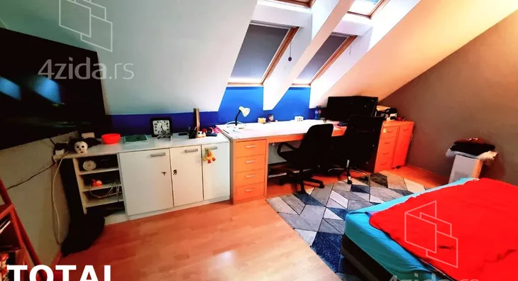 Petoiposoban stan | 4zida