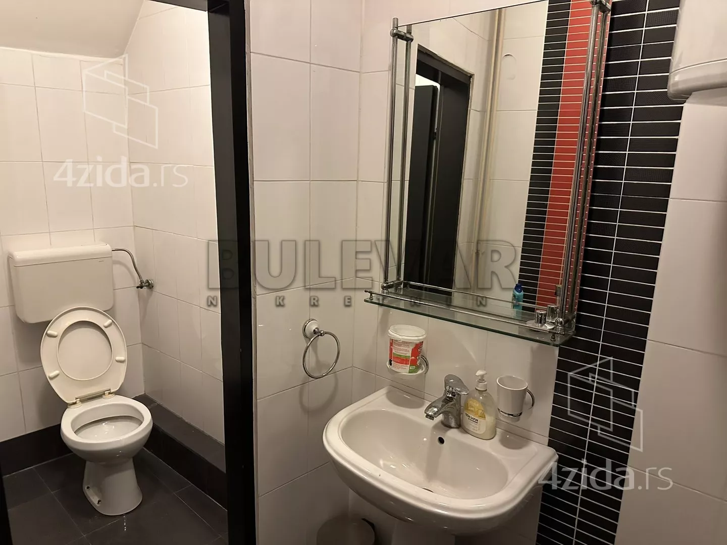 Lokal | 4zida