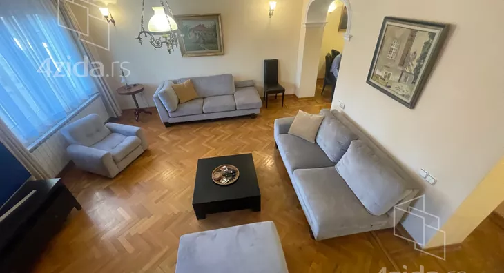 Petosoban stan | 4zida