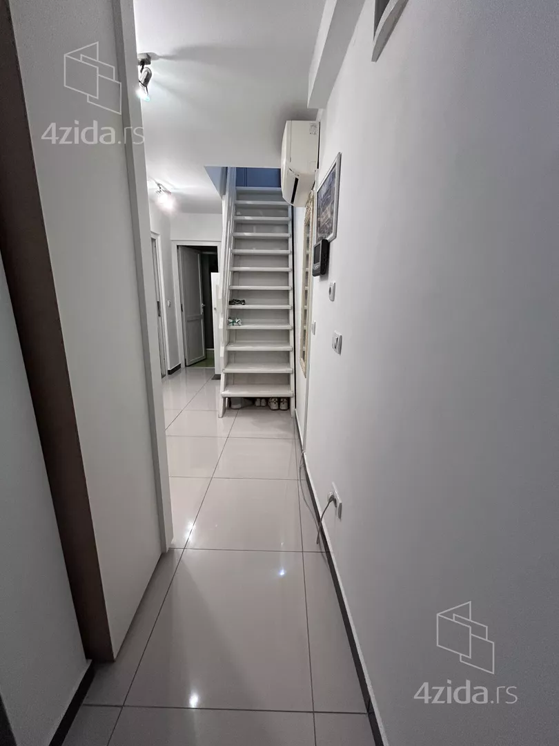3-etažna kuća | 4zida
