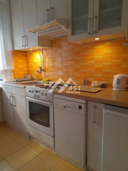 Kaće Dejanović | 4zida.rs