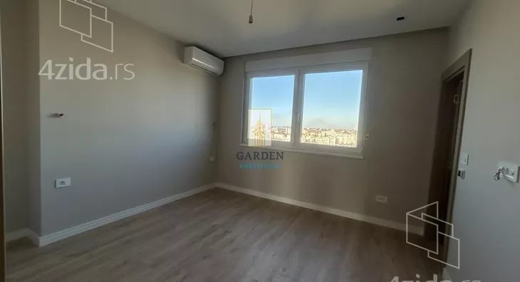 Četvoroiposoban stan | 4zida