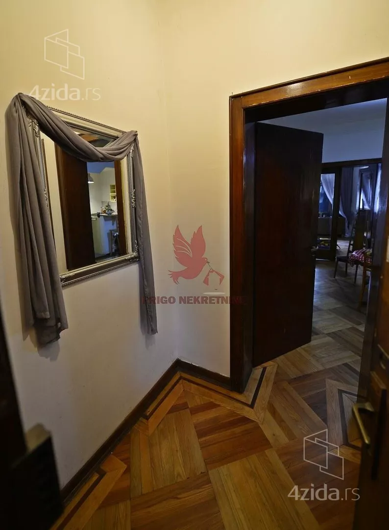 Četvoroiposoban stan | 4zida