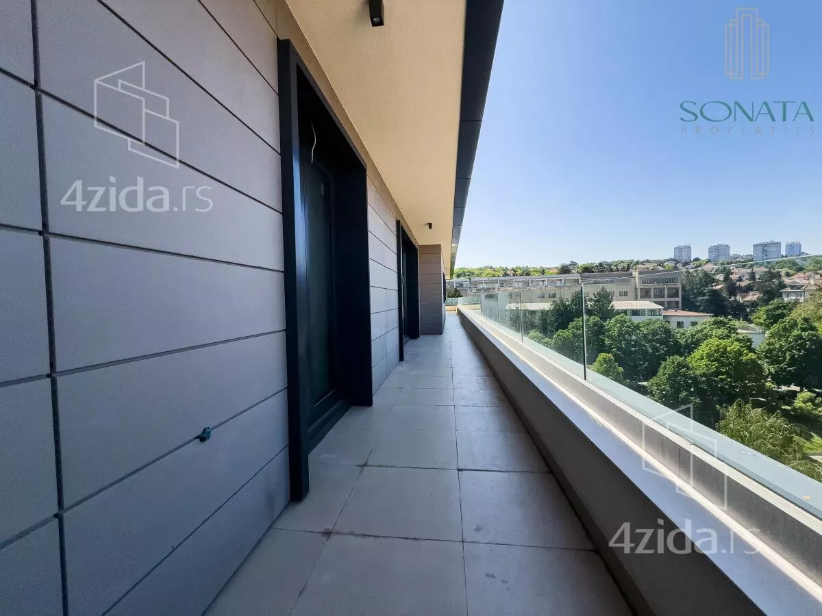 Šestosoban stan | 4zida