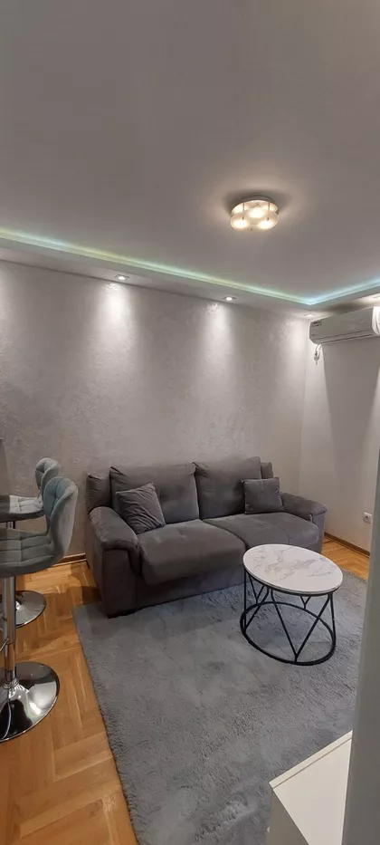 Radmile Savićević 25 | 4zida.rs