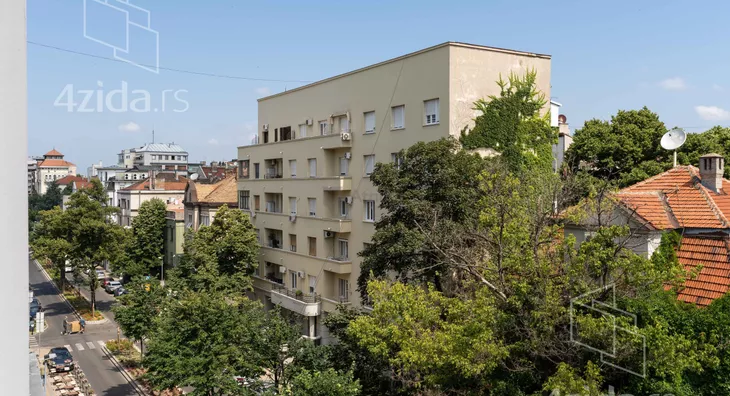 Šestosoban stan | 4zida