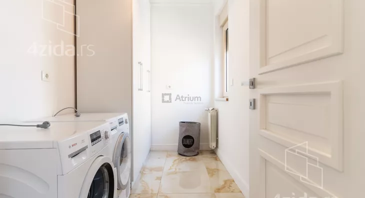 Šestosoban stan | 4zida