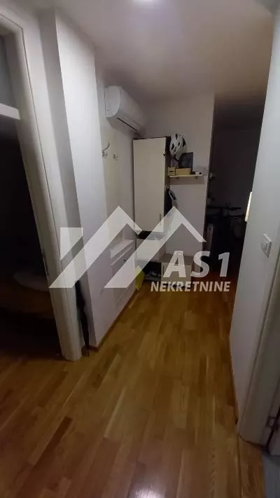 Heroja Pinkija | 4zida.rs