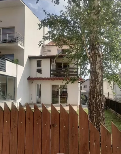Roze Luksemburg | 4zida.rs