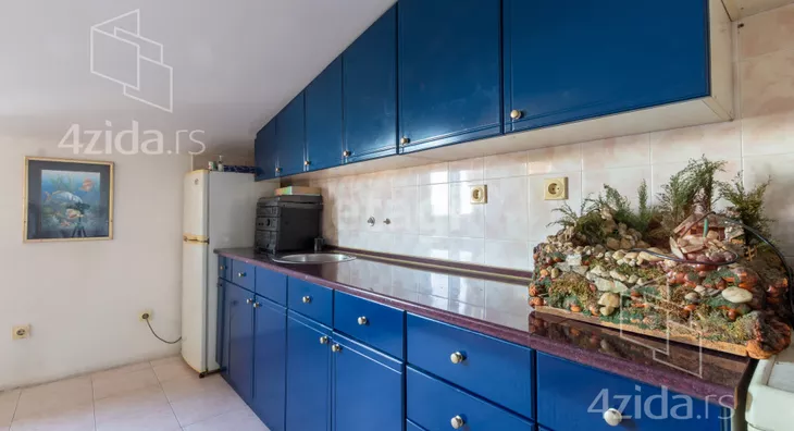 Šestosoban stan | 4zida