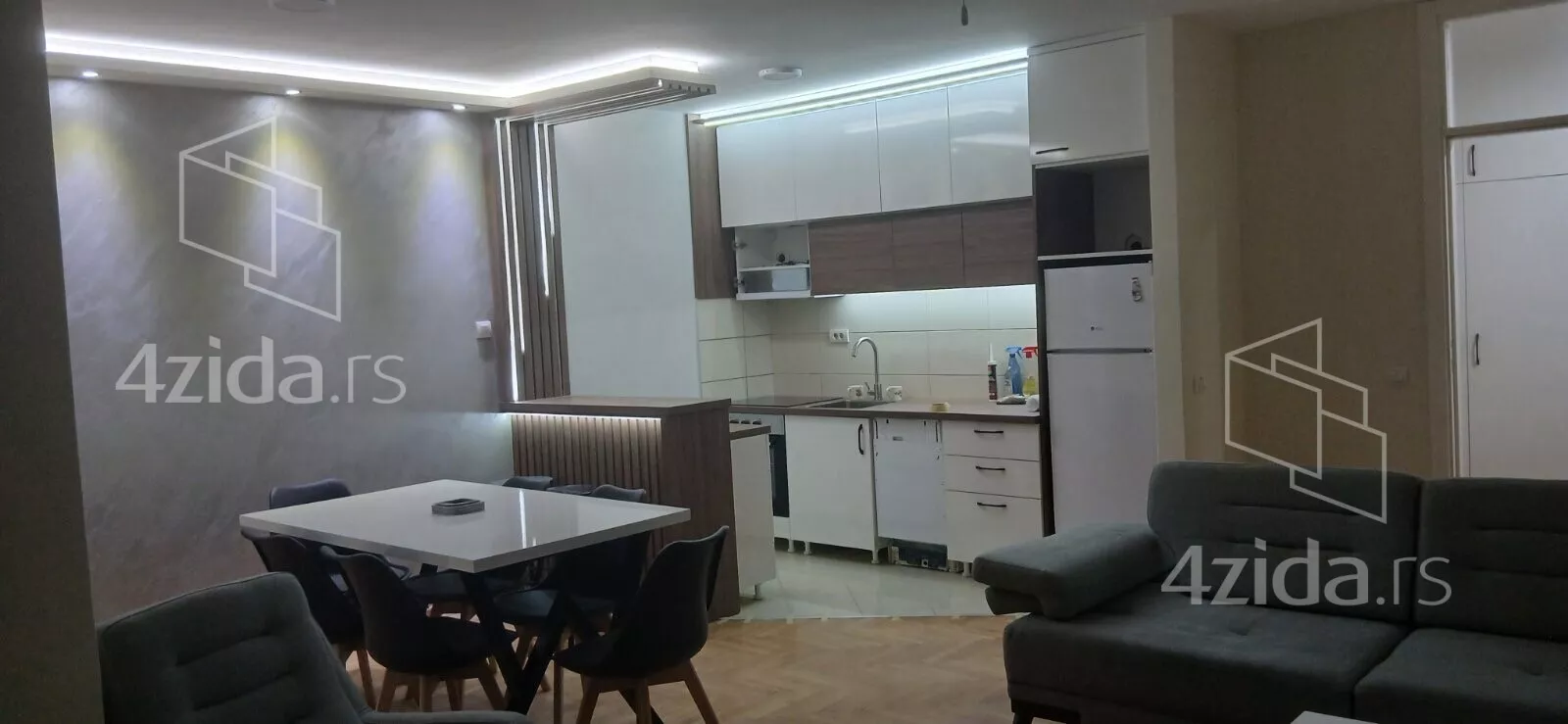 Dvoiposoban stan | 4zida