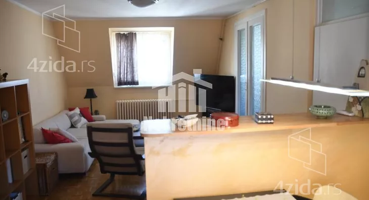 Četvoroiposoban stan | 4zida