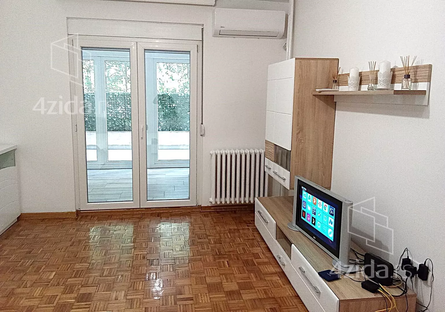 Troiposoban stan | 4zida