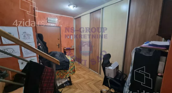 Šestosoban stan | 4zida