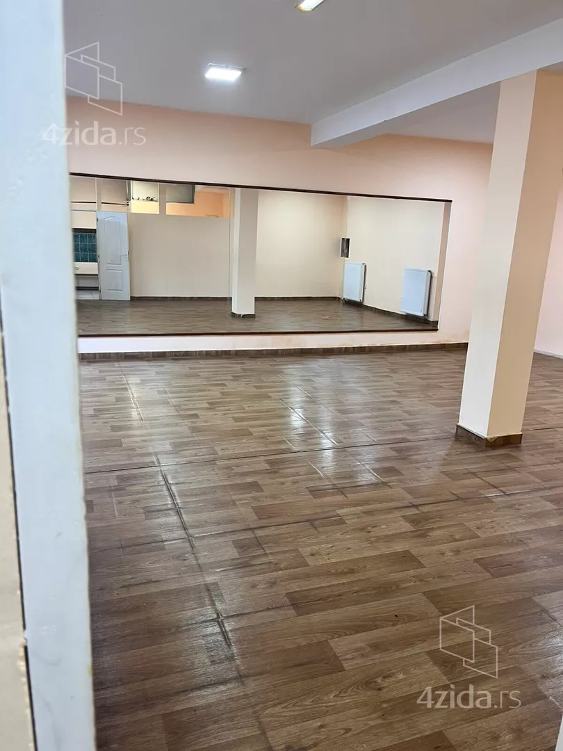 Poslovni prostor | 4zida