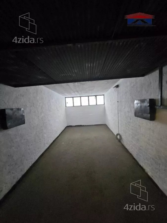 Garaža | 4zida