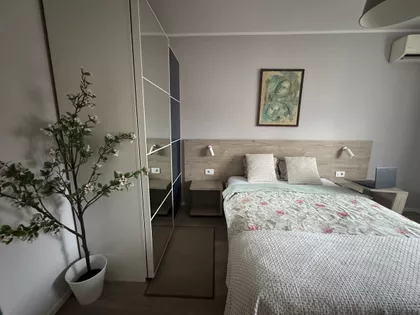 Stojana Novakovića bb | 4zida.rs