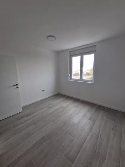 Novi Banovci | 4zida.rs