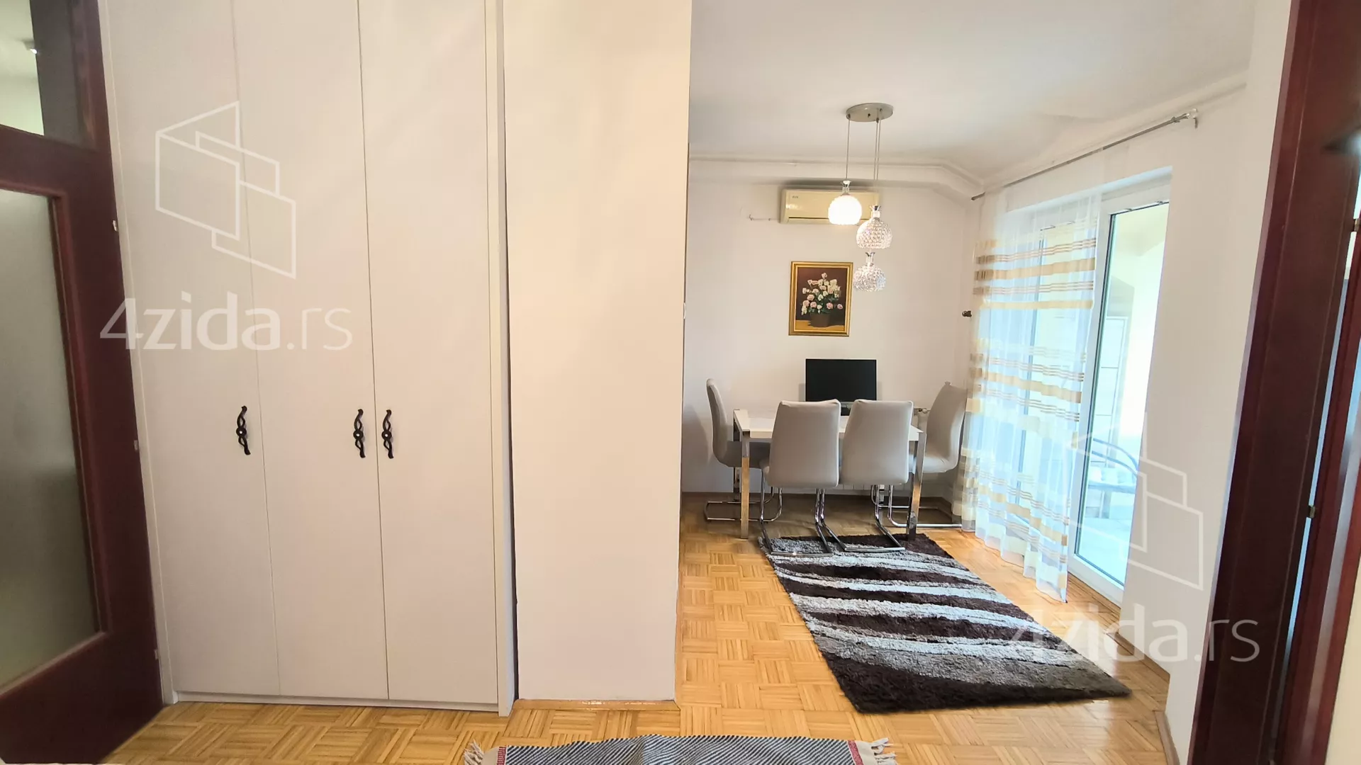Dvoiposoban stan | 4zida