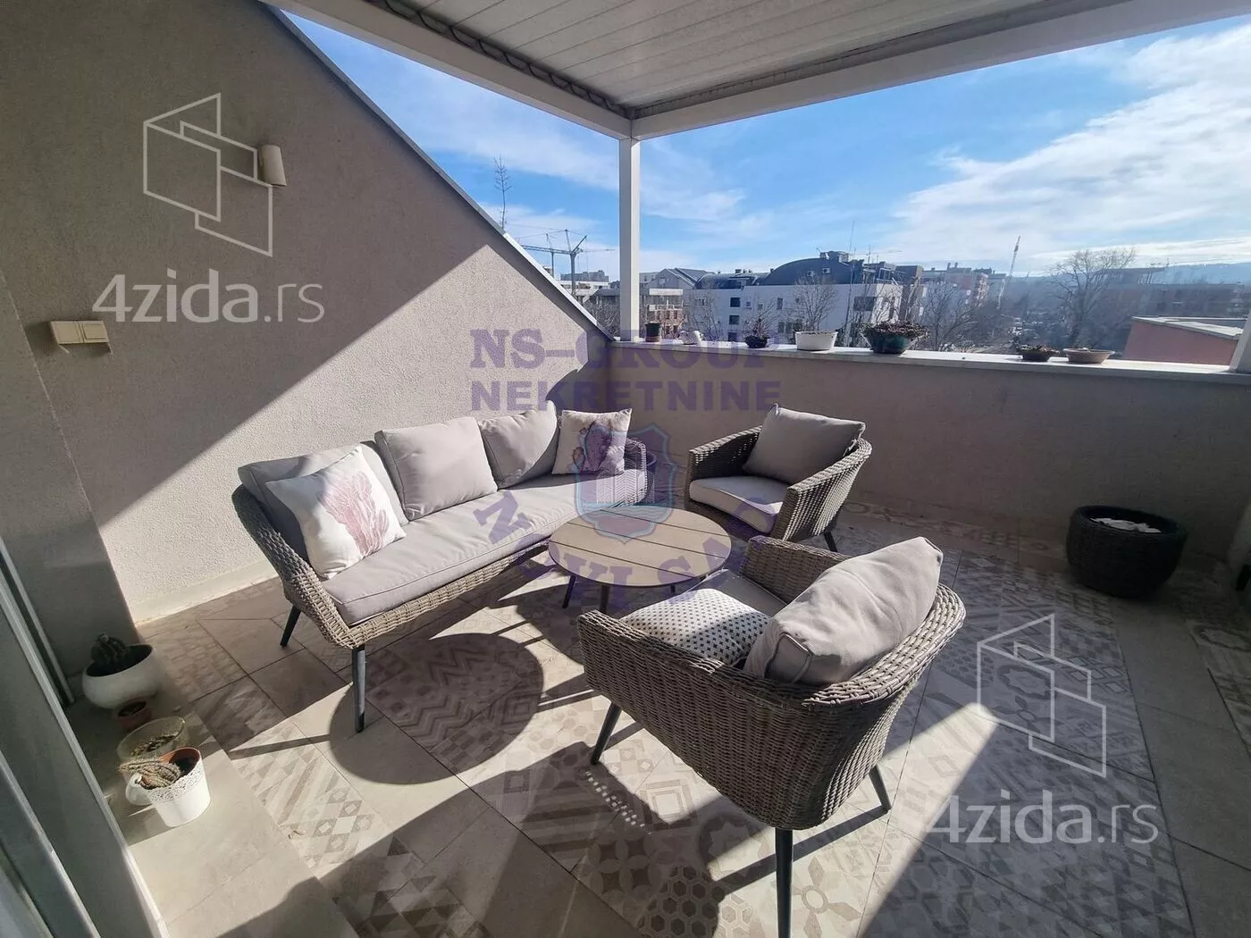 Petosoban stan | 4zida