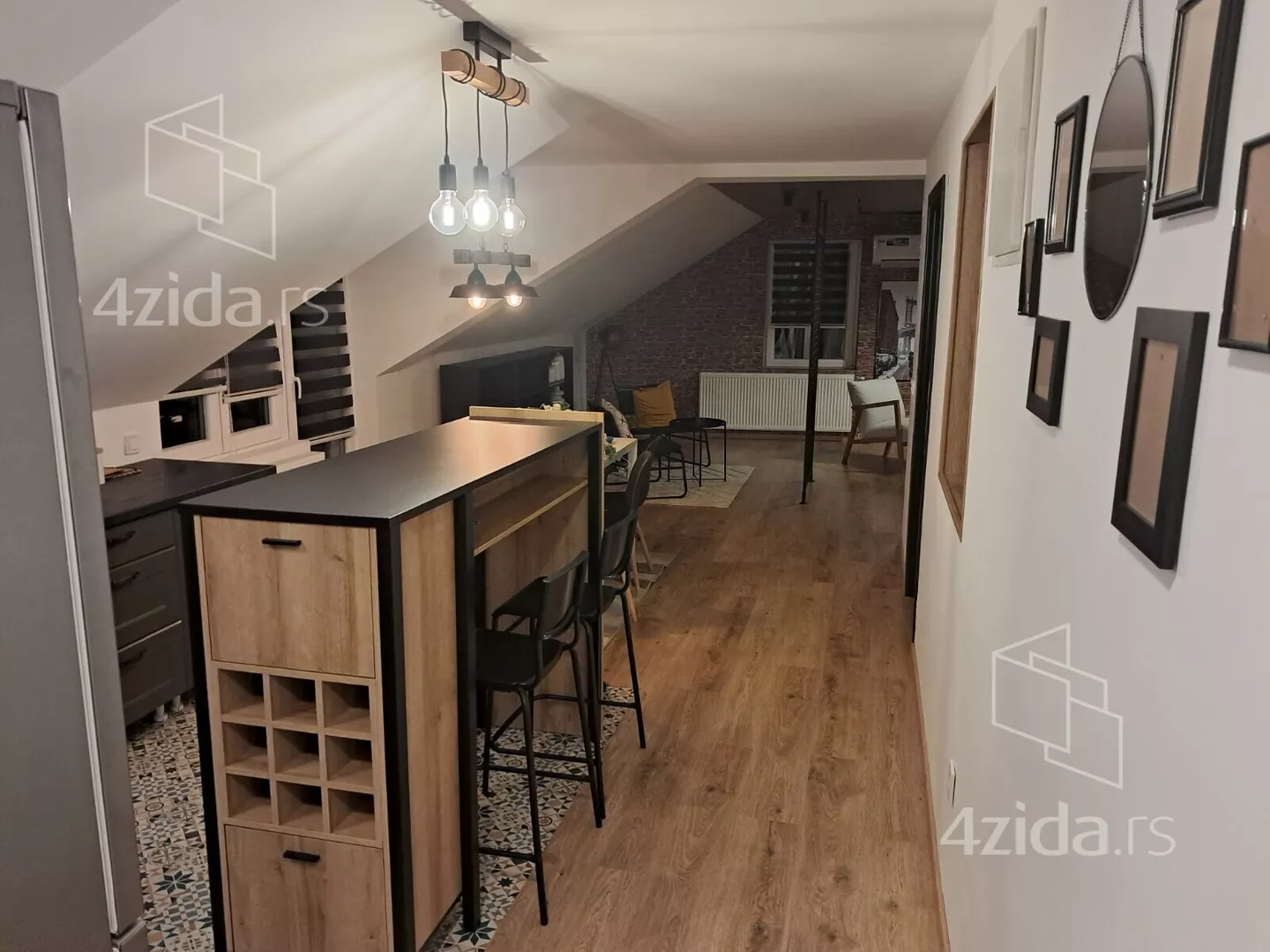 Dvoiposoban stan | 4zida