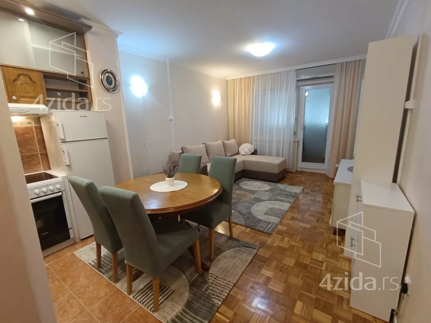 Dvoiposoban stan | 4zida