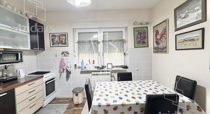 3-etažna kuća | 4zida