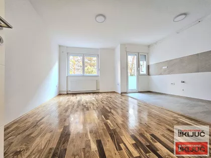 Cara Dušana | 4zida.rs