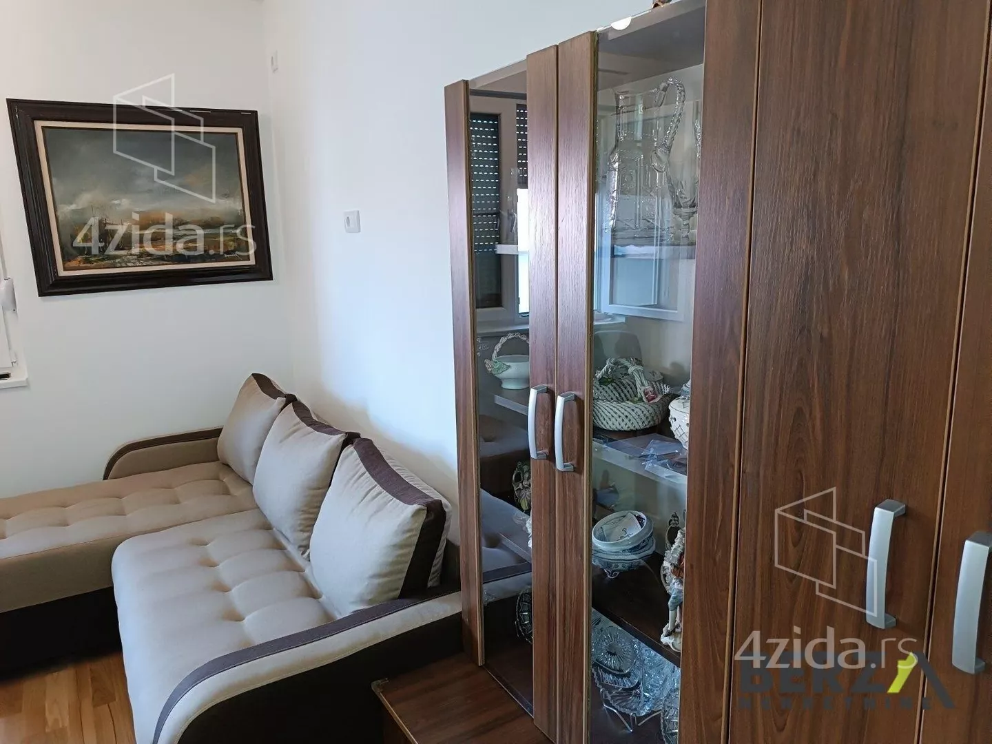 Jednoiposoban stan | 4zida