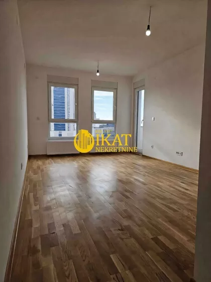 Karađorđeva | 4zida.rs