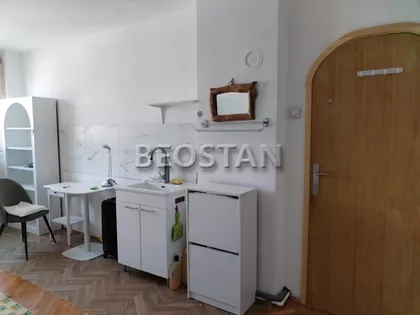 Mike Alasa | 4zida.rs