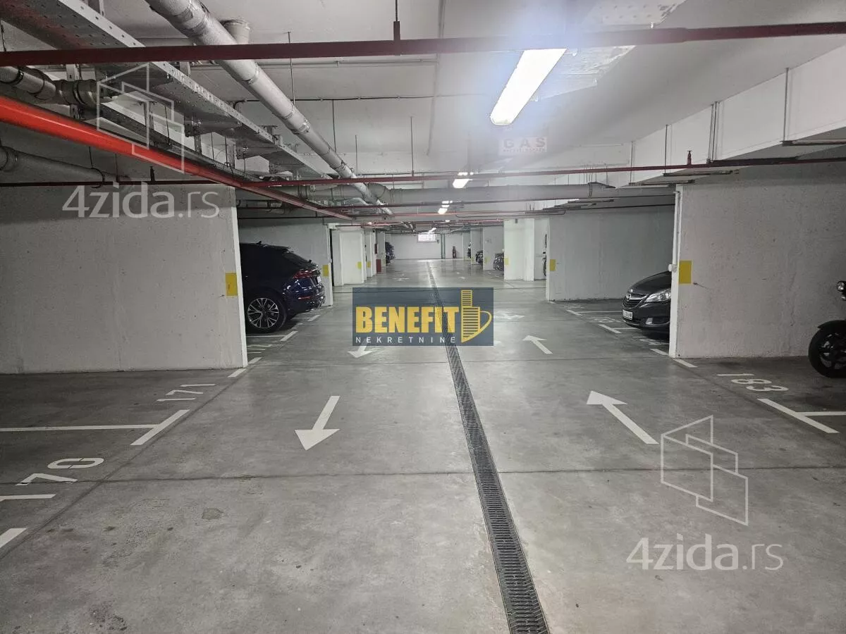 Garaža/Parking | 4zida