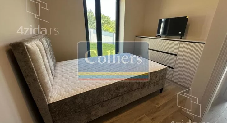 Sedmosoban stan | 4zida