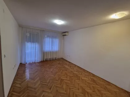 Gundulićeva 25 | 4zida.rs