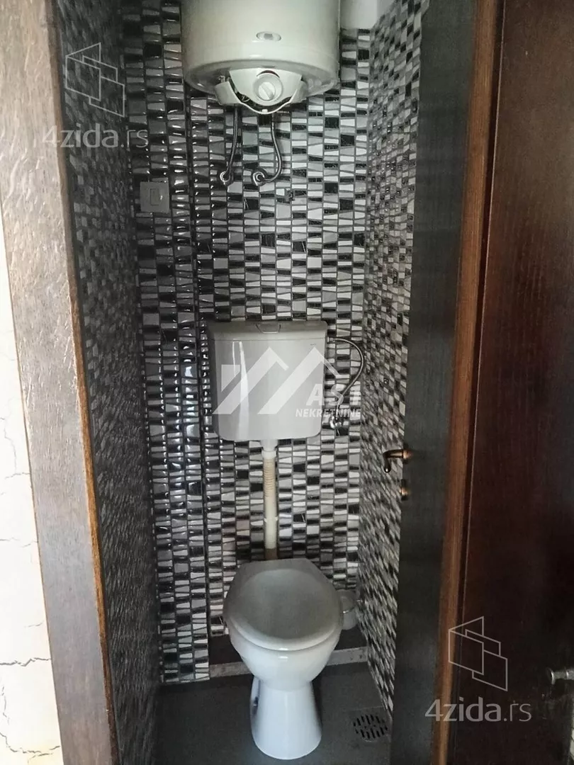 Lokal | 4zida
