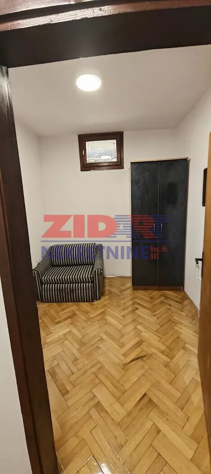 Ace Joksimovića | 4zida.rs