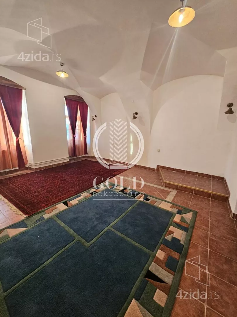 Šestoiposoban stan | 4zida