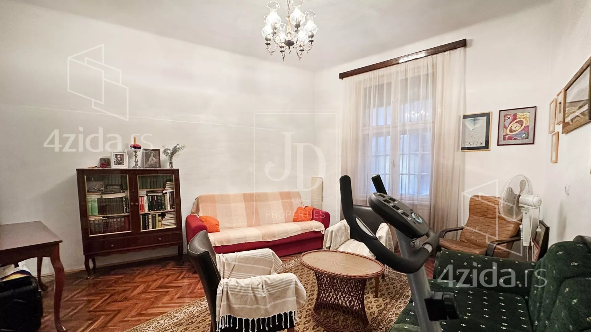 Petosoban stan | 4zida