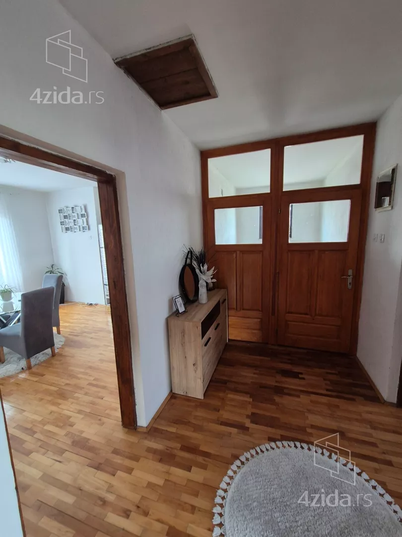 3-etažna kuća | 4zida